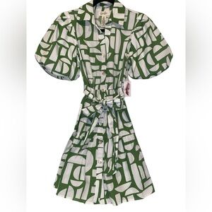 💚 Jessica Simpson Green and White Geometric Button-Front Dress